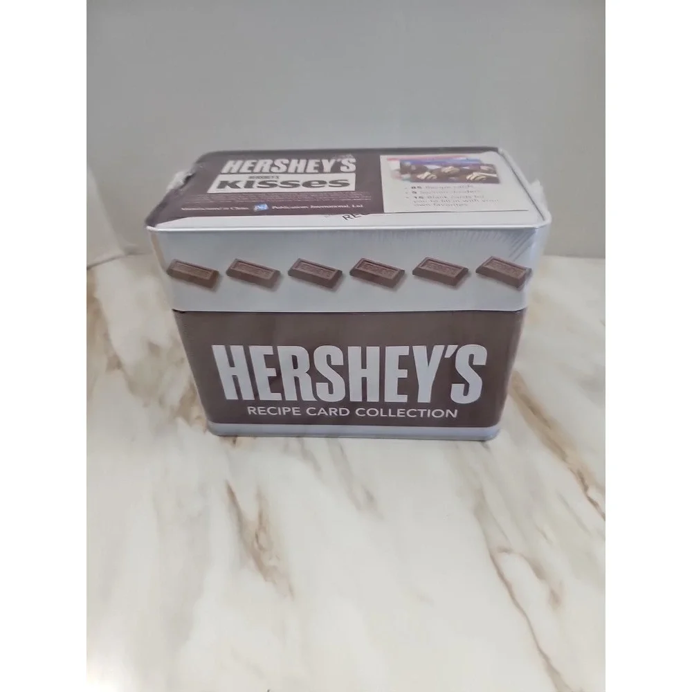 Hershey's  2021 Recipe Card Collection Tin Box NEW with 85 recipes 5 dividers